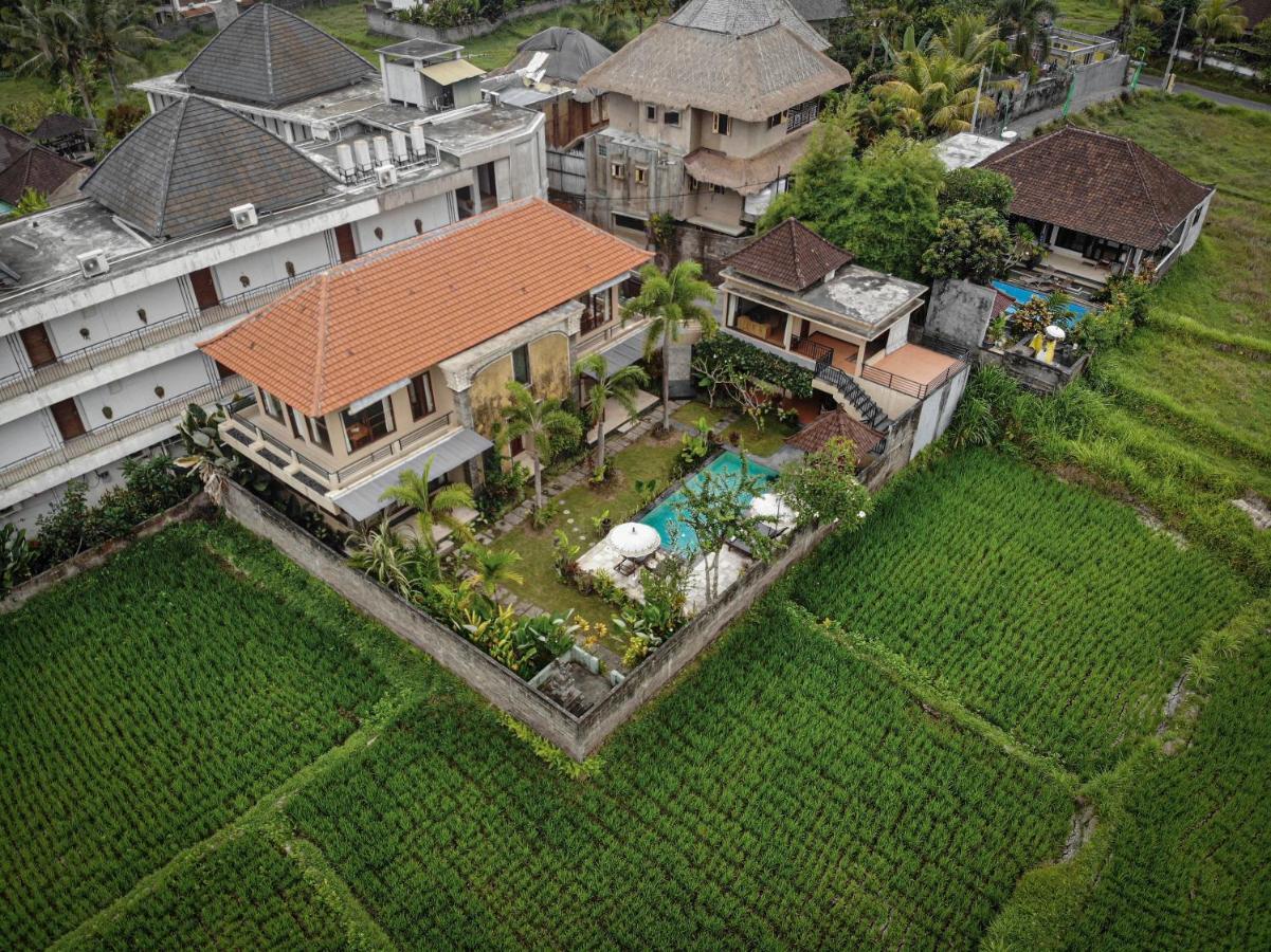 Bed & Breakfast Nang Ade By Pramana 2*