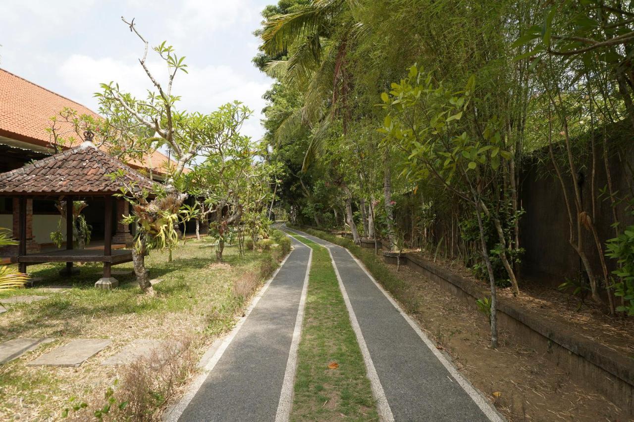 Oyo 1840 Kubu Hotel 2*