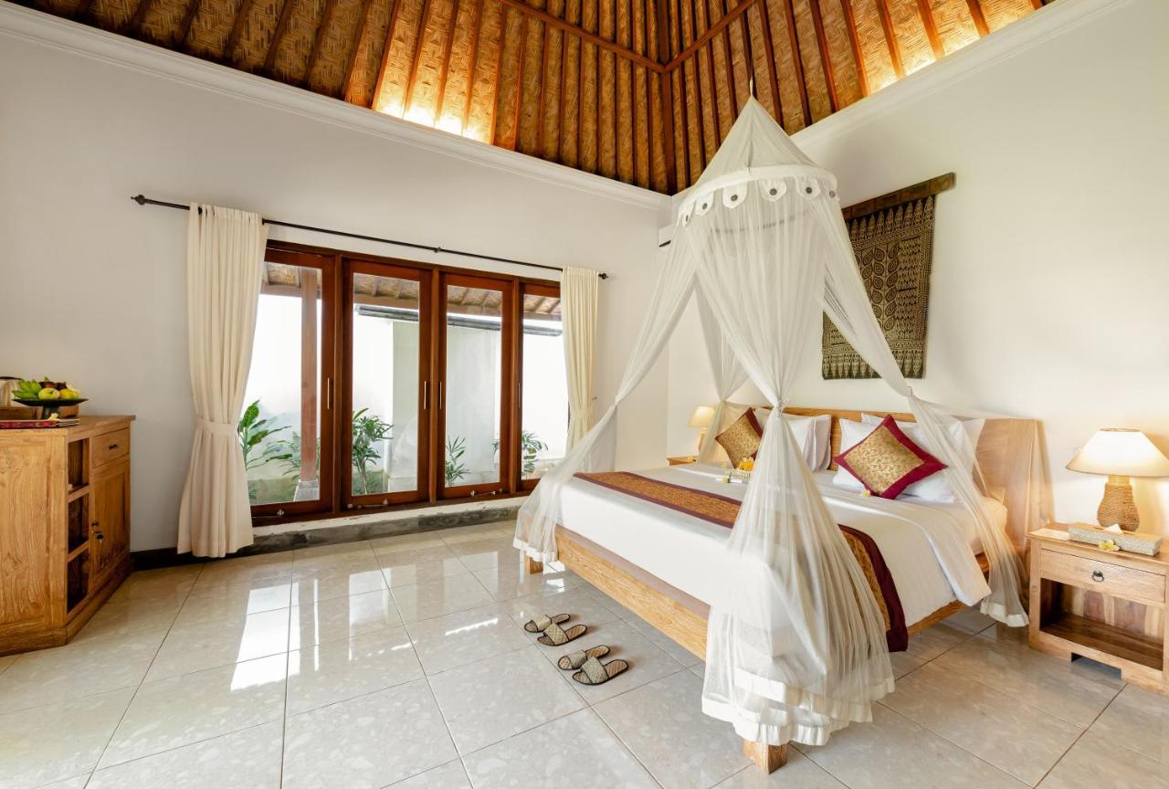 Santosha & Hotel 3*