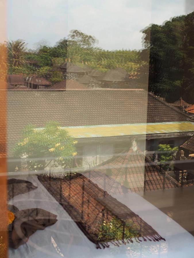 Kampung Sari 3*