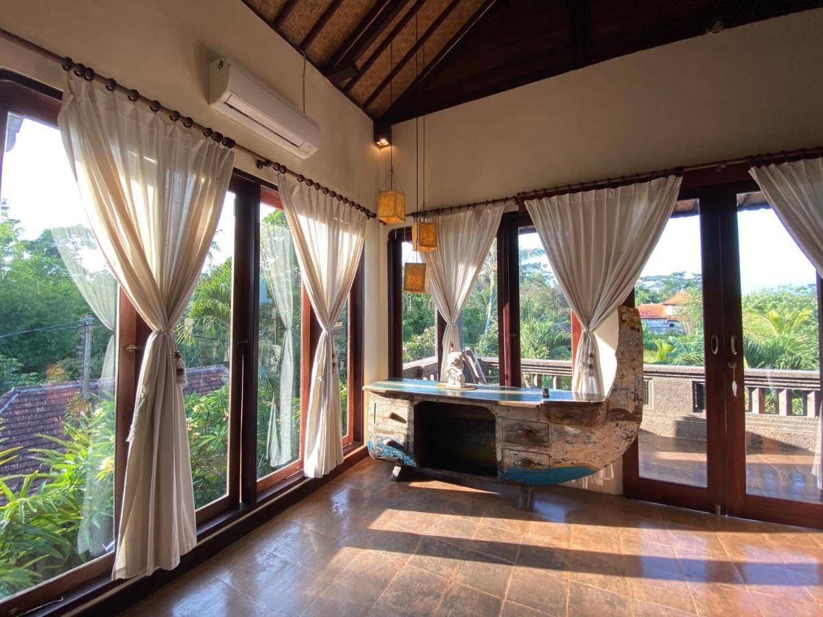 Rumah Dadong Villa *