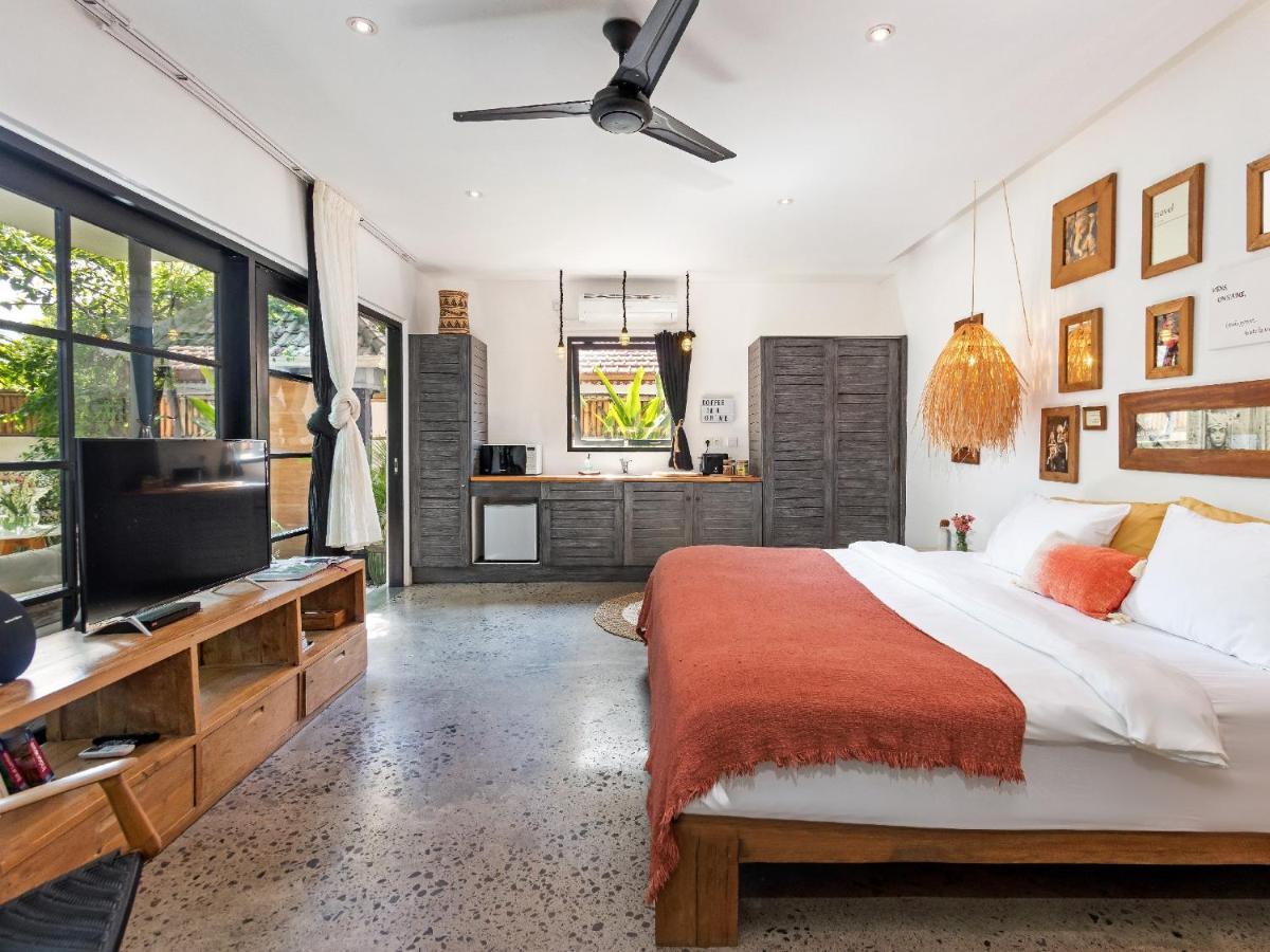 Lora By Finder Villa