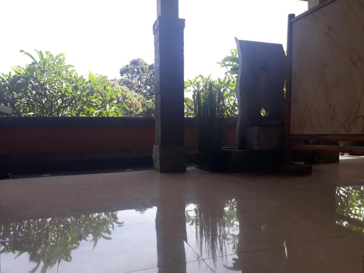 Rumah tetamu Adi House