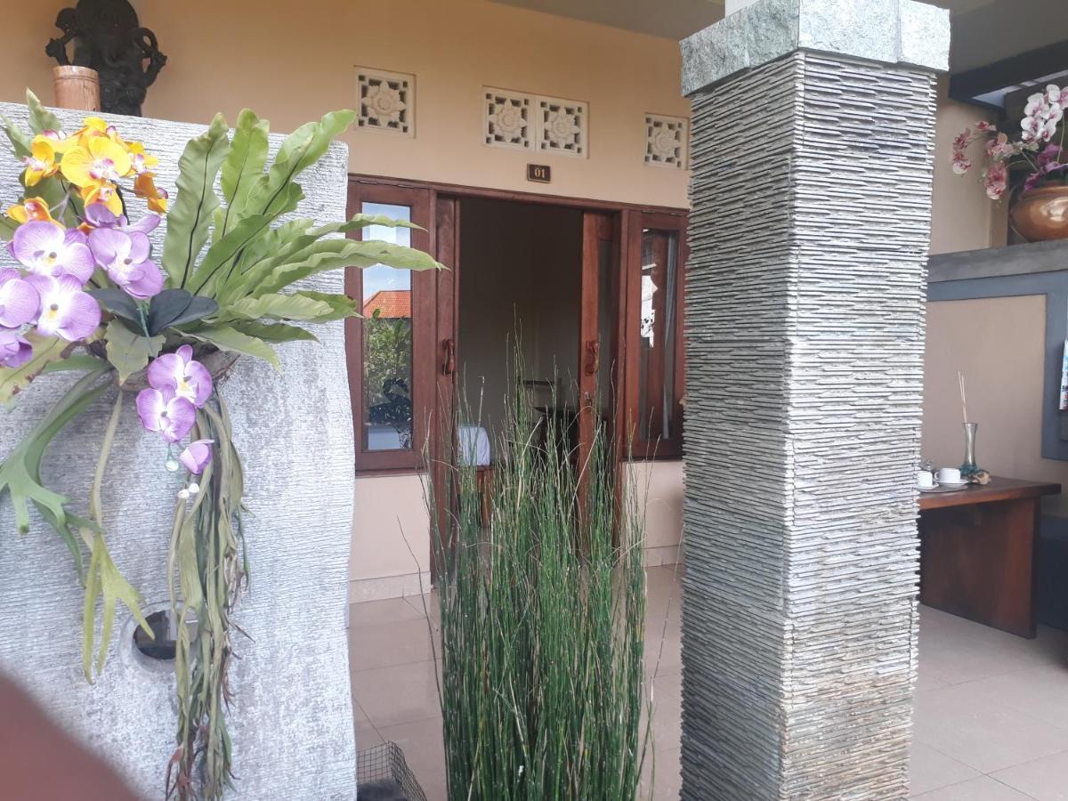 Adi House Rumah tetamu *