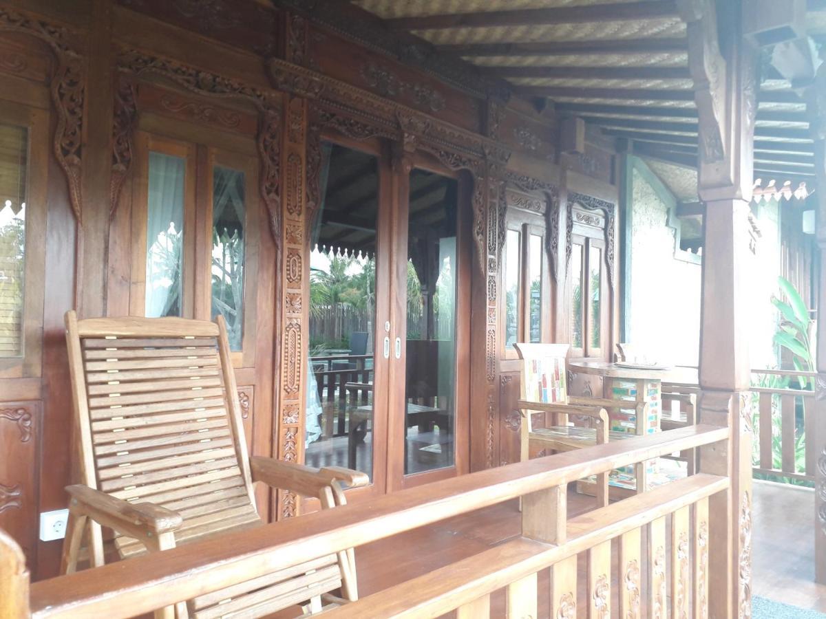 Galang Hari