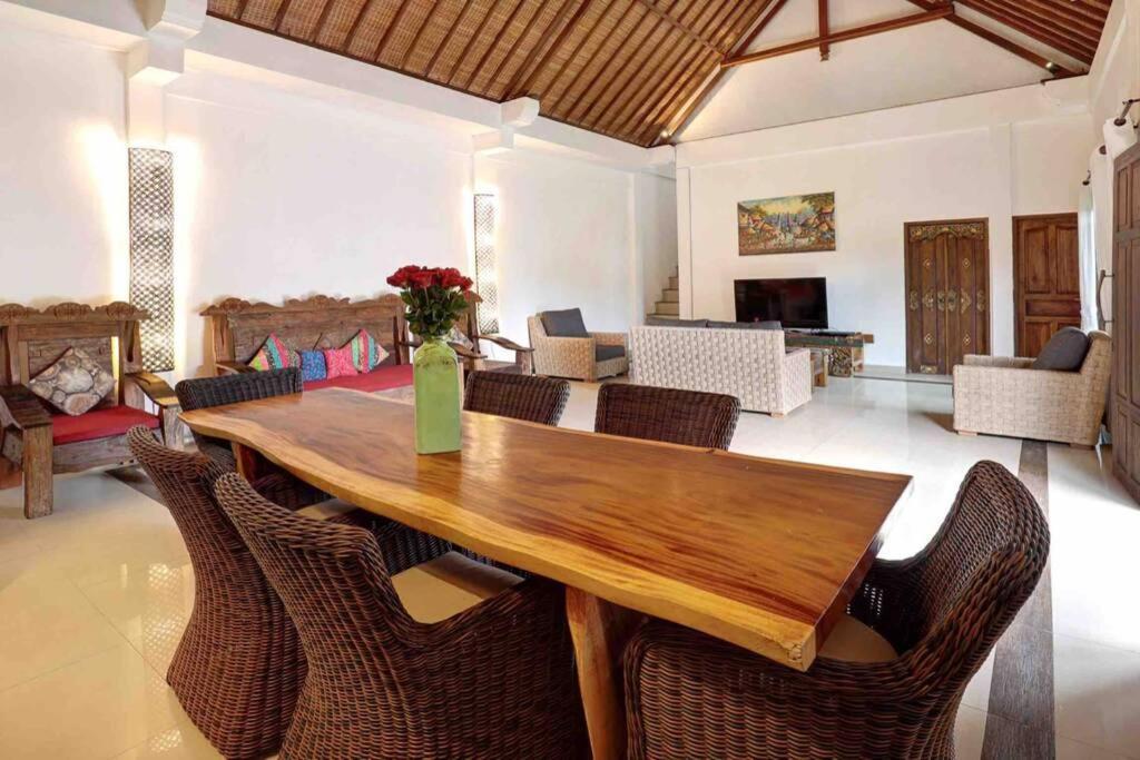 Villa White Jasmine *