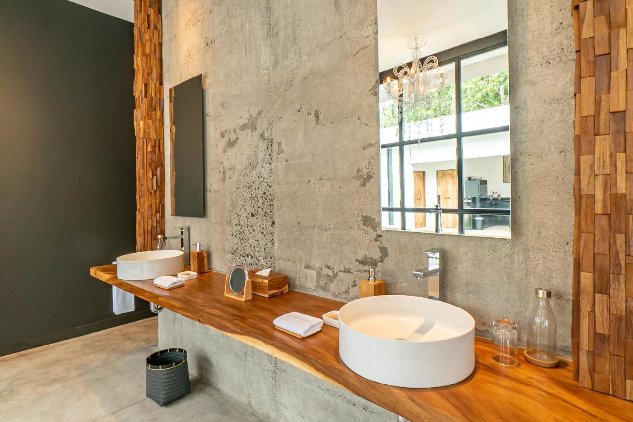 Rouge - Loft Dimanisa Villa *