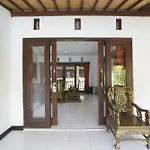 Sayan Kubu Resort
