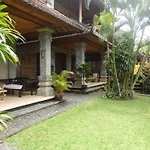 Anom Cottages