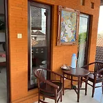 Santana Bali Home Stay