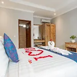 Ayu Sari Guesthouse By Mahaputra