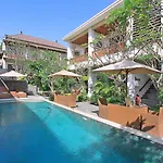 Tebesaya Cottage By Pramana Villas