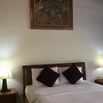 Raka Rai Bungalows
