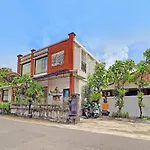 Oyo 91971 Hotel Puri Sokasati