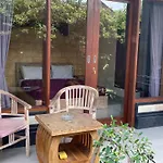Sambahan Inn