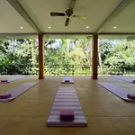 Cahya Accommodation And Yoga Shala