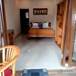 Yudis Guest House
