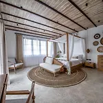 Putri Salju Villa By Evdekimi - Scenic Terrace In The Artistic Heart Of Ubud - Long Stay Extras