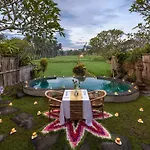 Wooden Ganeca Villas By Pramana Villas