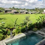Mira Family Cottages