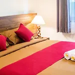 Compact Magic 2-Floor 4Bdr House With Yoga Terrace