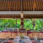 Prameswara 1 Bedroom Wooden Private Pool Villa Zn178