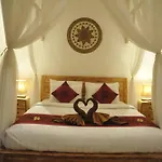 Ampi House