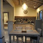 Ampi House