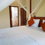 Santra Putra Guesthouse At Karja Art Space