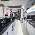 Didori Art Villa - Serene View Of Green And Sunset