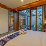 Lavilla Five