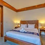Lavilla Five