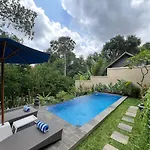 Aris House Private Pool Villa