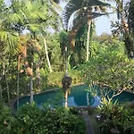 Anomcottages