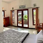 Arya Homestay