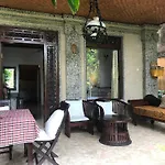 Anomcottages