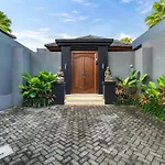 Villa Maluro By Balisuperhost