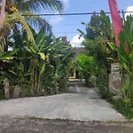 Oyo 90547 Pondok Saren Anyar