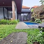 Semanggi Private Villa