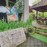 Aura Guesthouse