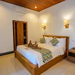 Green Coconut Cottage