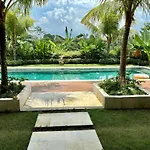Villa Nakula