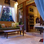 Devi\'S Place Ubud
