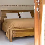 Cik\'S Guest House