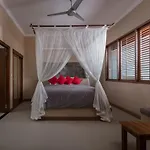 Villa Bawah
