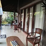 Dedik House