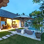 Villa Candi Kecil Tujuh By Villa Finder
