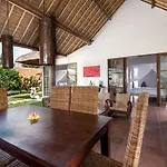Villa Candi Kecil Tujuh By Villa Finder