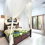 Amomaya Villa