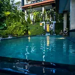 Ubud Wins Bungalow